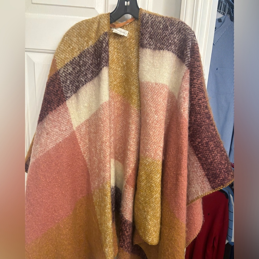 Treasure and Bond Blanket Wrap Multi-Color, One-Size